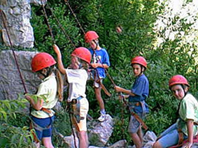 Les enfants  l'escalade